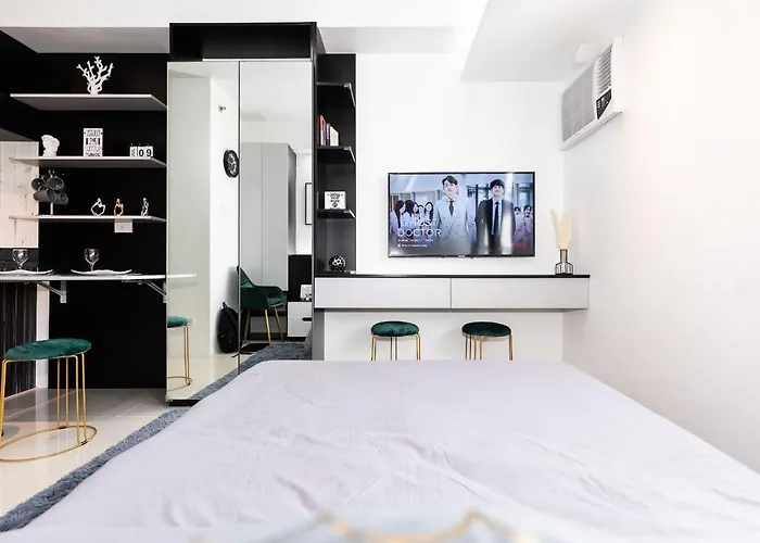 Brandnew Modern Studio Unit W/ Netflix - Persimmon アパートホテル